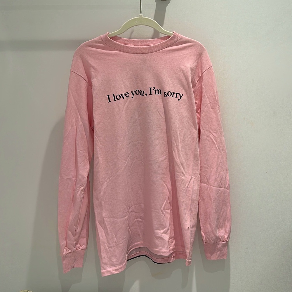 Gracie Abram’s, “I love you, i’m sorry” pink long sleeves t-shirt